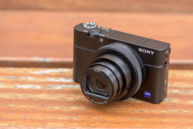 بهترین سونی برای عکاسی در سفر: Sony RX100 VI