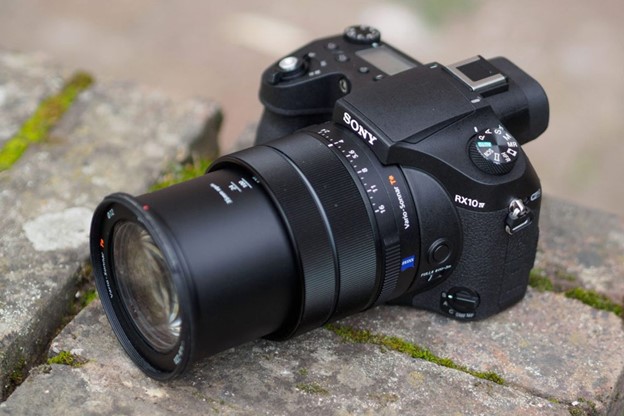 بهترین دوربین سونی بریج: Sony RX10 IV
